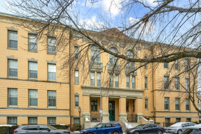 350 W 4th St #313 1