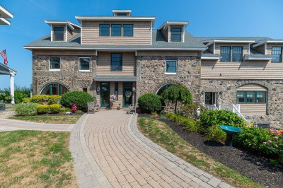 152 Water St #13 1