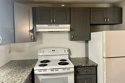 10 Longworth Ave #12 1