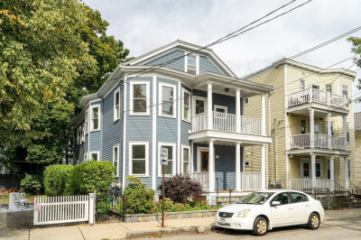 127-129 Auburn Street 1