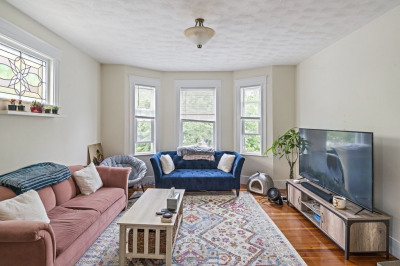 105 Walnut St #2B 1