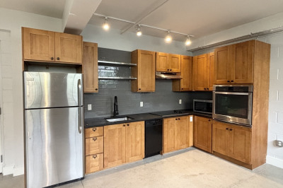 20 Sunnyside St #4 1