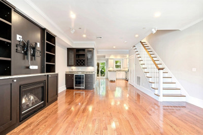 257 W 3rd #3 1