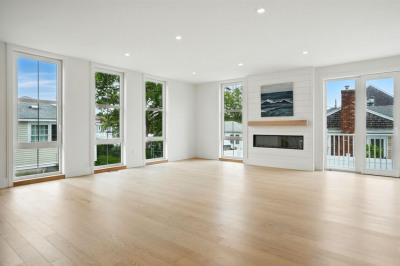 176 Plymouth Ave 1