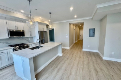 332 Victory Road #302 1