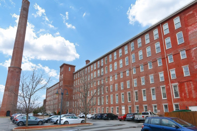 52 Lawrence Drive #312 1