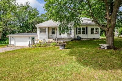 59 Riverneck Rd 1