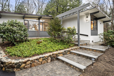28 Baskin Road 1