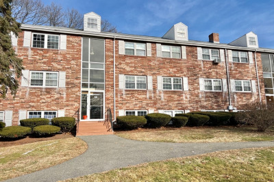 68 Edgelawn Ave #10