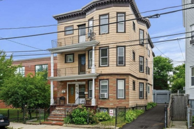 154 Glen St #3 1