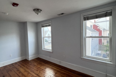 325 Dorchester St #3 1