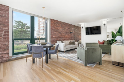 42 8th Street #4114