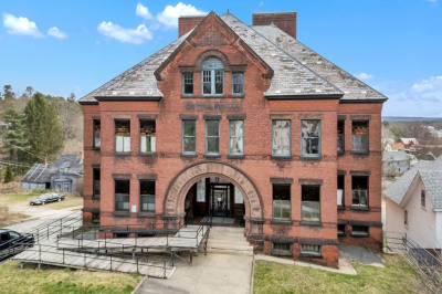 34 N Main St 1