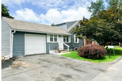 1277 Bay St 1