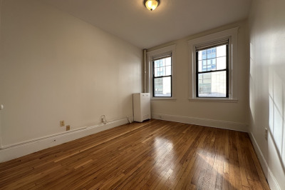 31 Peterborough St #10 1