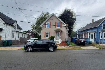 32 Clarendon Ave 1