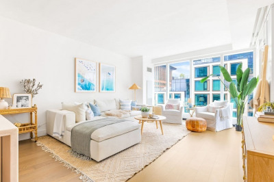 150 Seaport Blvd #17A 1