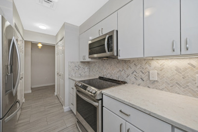 376 Commercial Street #6C 1