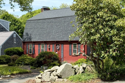 631 Elm St 1
