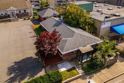 387 High St