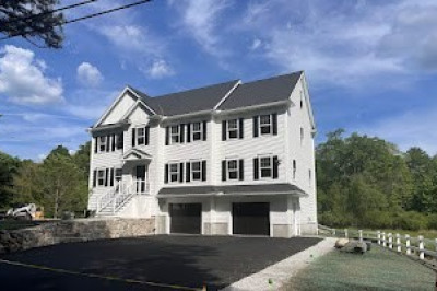 58 Dudley Rd 1