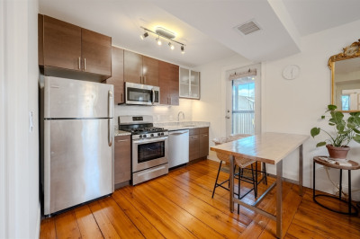20 Porter St #2 1