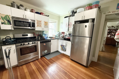 81 Florence St #1 1