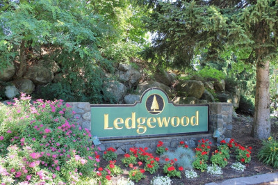 8 Ledgewood Way #17 1