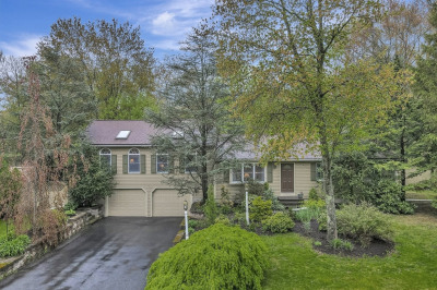 93 Spring Hill Dr 1