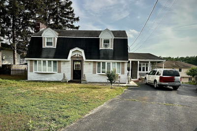 1496 Varnum 1