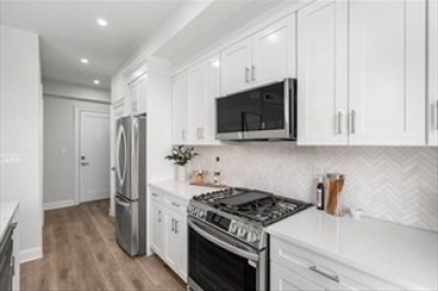 260 Elm St #302 1