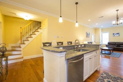 8 Gates St. #1 1