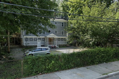 40 Harding Rd 1