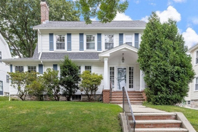100 Russett Road 1