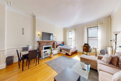 231 Beacon Street #1R 1
