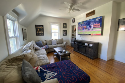 8 Trafford St #2 1