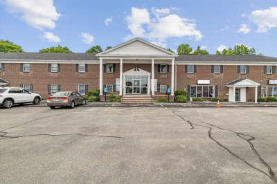 240 Pleasant St #11 1