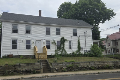 51 Pleasant St 1