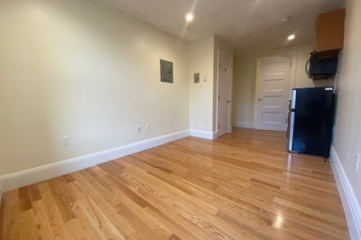 302 Newbury #10 1