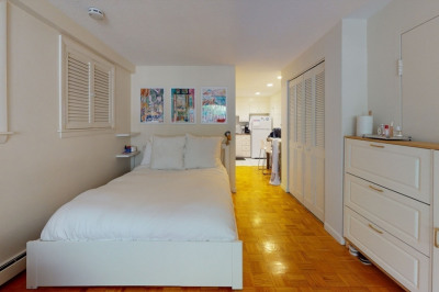 81 Green Street #15 1