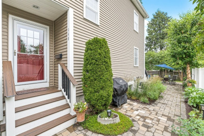 143 Waverley St #143 1