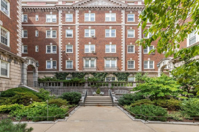 3 Arlington St #31 1