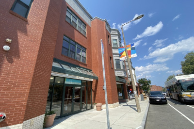 327 Centre St #305 1