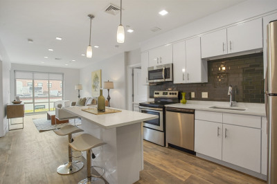 10 Essex St. #301 1