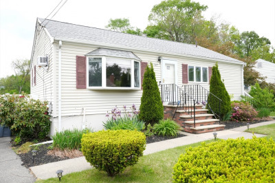 347 Lexington St 1