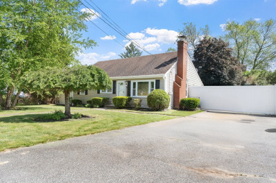 25 Watson St