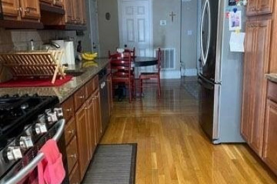 206 Adams St #3 1