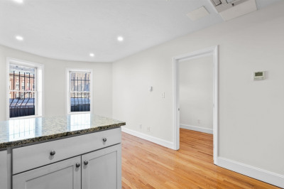 754 Huntington Ave #5 1
