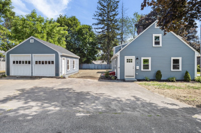 8 Lois St 1