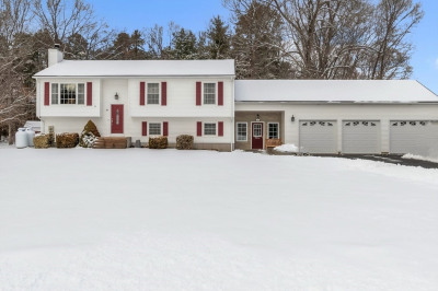 11 Crystal Dr